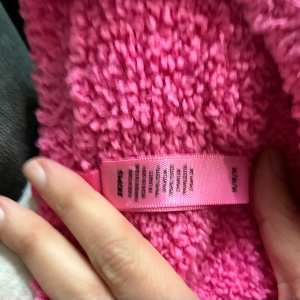 Skims Hot Pink Teddy Bear Sweatshirt Size M - Fits Everybody Crew Neck Pullover - Picture 5 of 6
